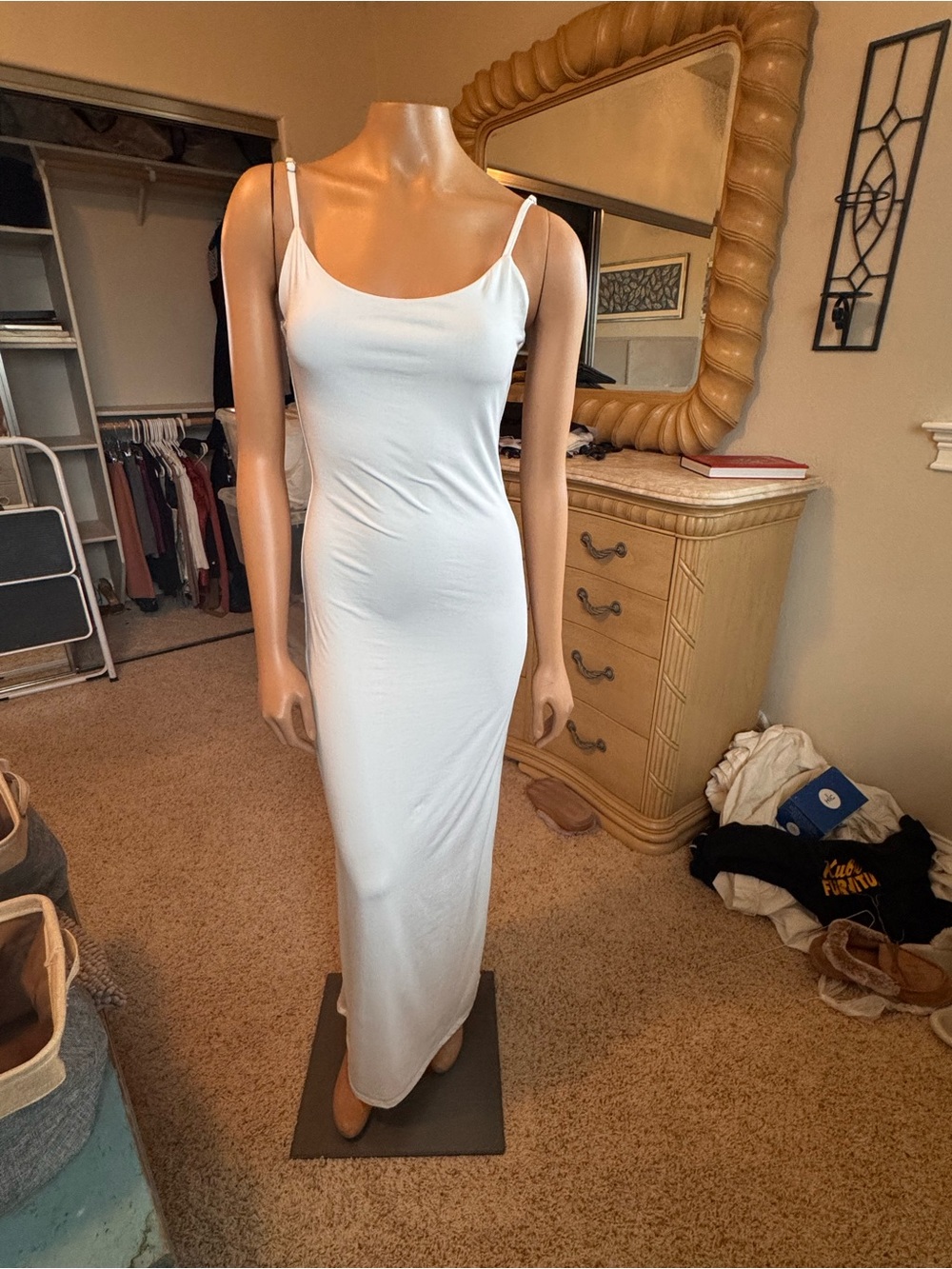 Classic White Spaghetti-Strap Maxi Dress Haute Monde S